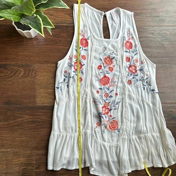 White Tank Top with Floral Embroidery | Embroidered | Floral | White Tank Top - Picture 9 of 9